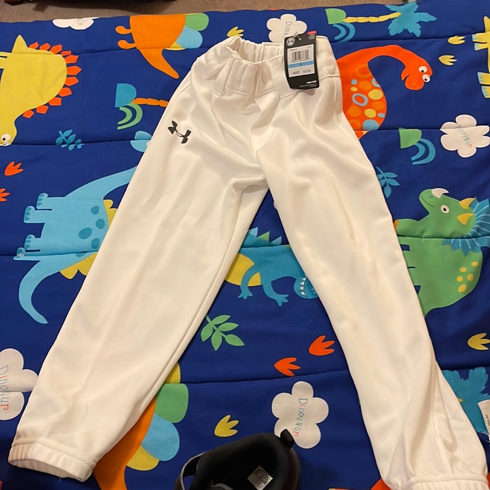 Baseball season! Toddler needs white baseball Under Armour pants size 5.